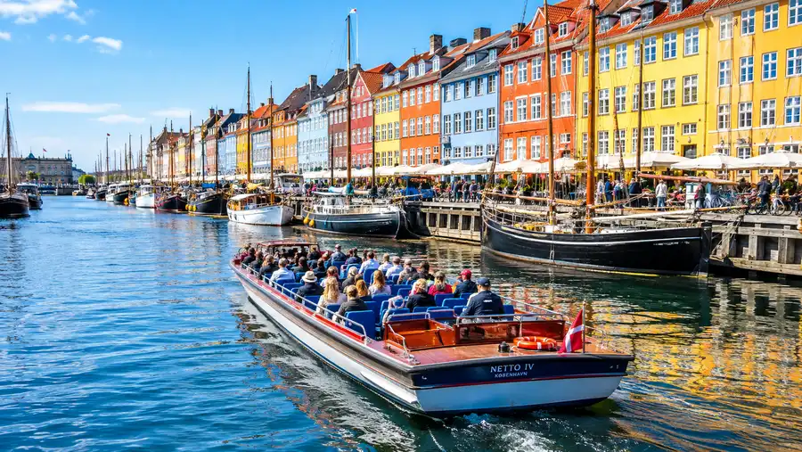 Nyhavn Boat Tours: Routes, Departures, and Guide